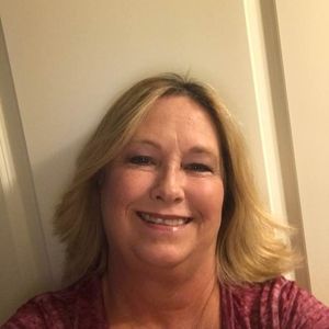 Meet your Posher, Lora